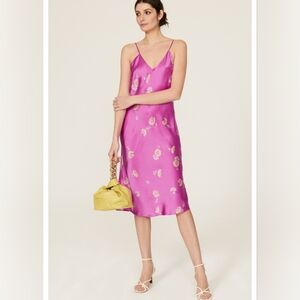Equipment Femme 100% Silk Pink floral dress with Adjustable Straps and V-Neck